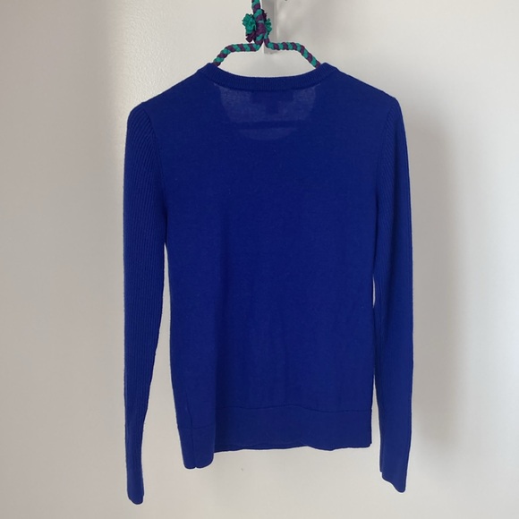 Michael Kors Blue sweater with leather shoulder zippers. - Picture 3 of 3